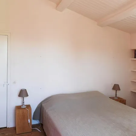 בית נופש Charmante Maison Avec Cour Ensoleillee, Espace Pour Velos, Wi-fi Et Cuisine Equipee Aux Portes-en-re - Fr-1-434-17